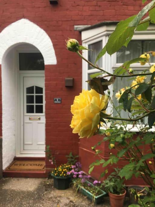 Peaceful House Near Pearson Park Apartment Kingston upon Hull Bagian luar foto